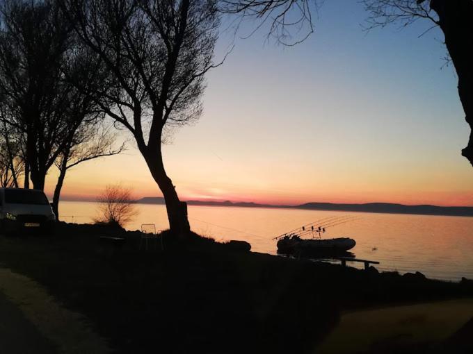 Boathouse Balatonlelle With Sauna Ngoại thất bức ảnh